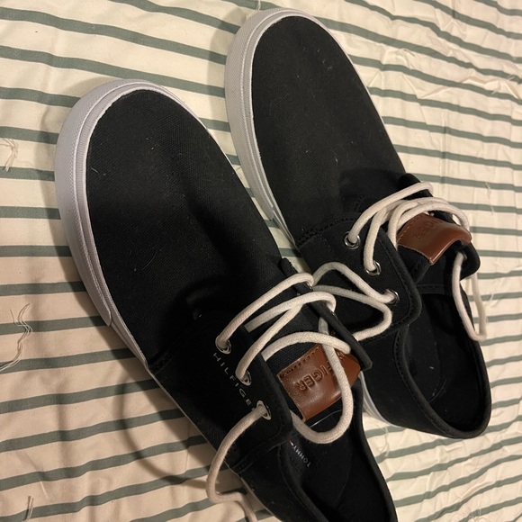 Size 8 Men’s (approx 9/9.5 ladies) new Tommy Hillfiger shoes (black) - Picture 3 of 5